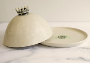 Rae Dunn boutique crown cheese hot dome