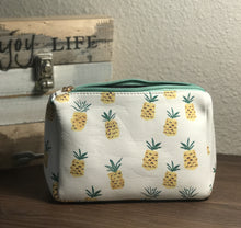 Pineapple Pouch